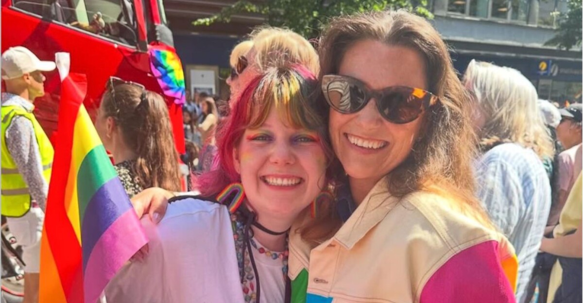 Martha Luisa de Noruega y su hija Maud Angélica Behn en el Orgullo de Oslo