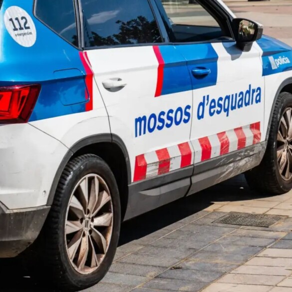 Los mossos d'esquadra detienen a cinco personas por una agresión tránsfoba en Barcelona