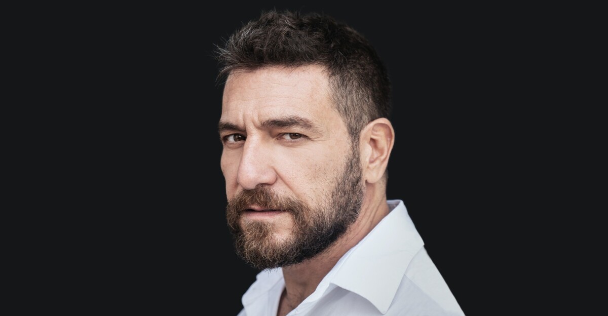 Raúl Tejón, protagonista de '¿Quién quiere casarse con un astronauta?'.