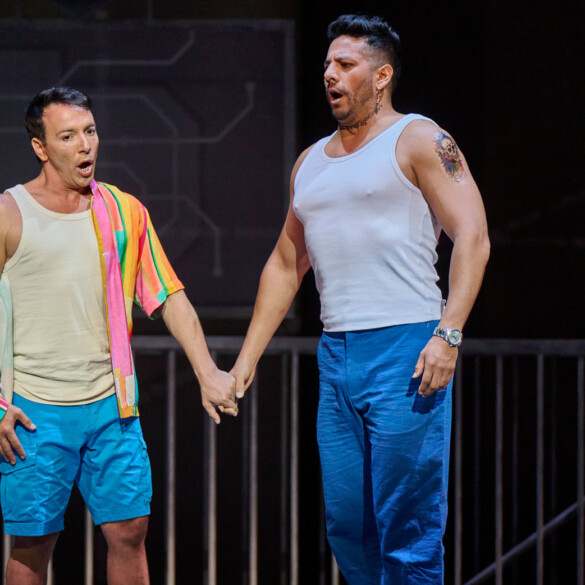 ‘El Orgullo de quererte’: Chueca sube a escena con un romance gay en una nueva zarzuela en los Teatros del Canal