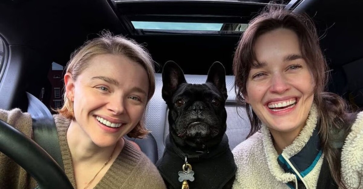 Chloë Grace Moretz y Kate Harrison