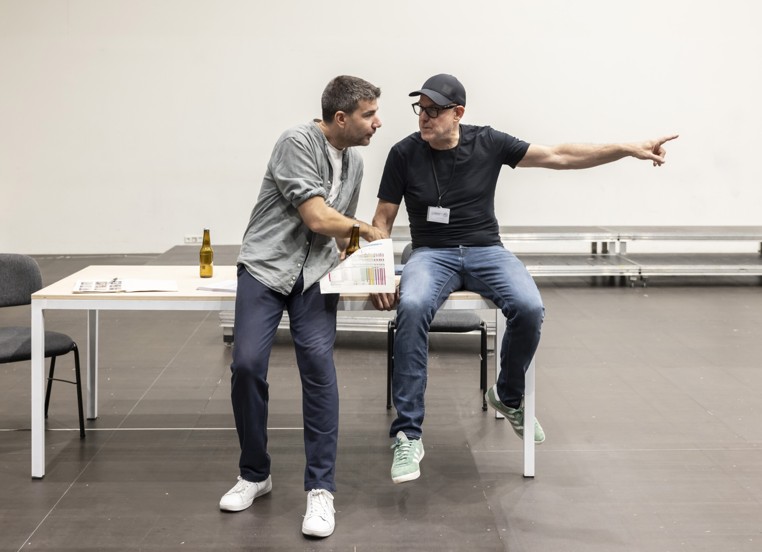 Ensayo de la ópera 'Enemigo del Pueblo' en el Palau de Les Arts de Valencia. Foto: Miguel Lorenzo.