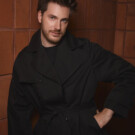 Trench ZARA Pantalón OCTOBRE EDITIONS Zapatos MARTINELLI