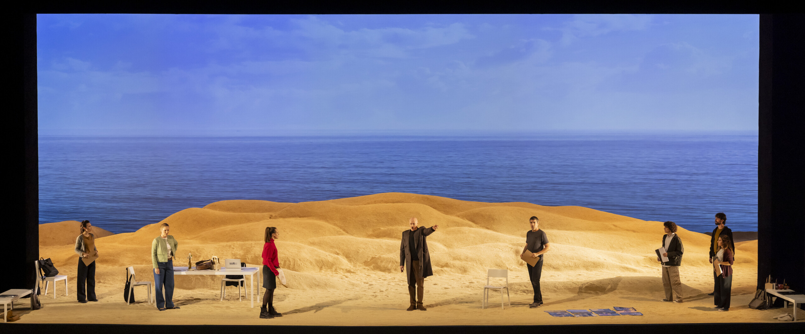 Enemigo del pueblo. Les Arts