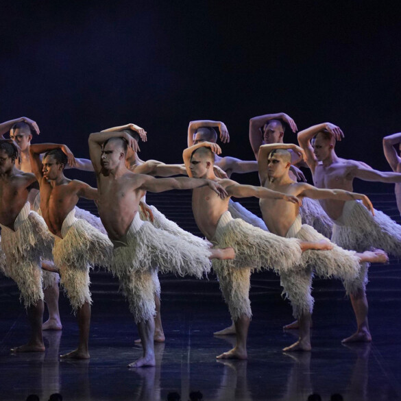 La nueva generación (¿gay?, ¿queer?) de 'El lago de los cisnes' aterriza en el Teatro Real