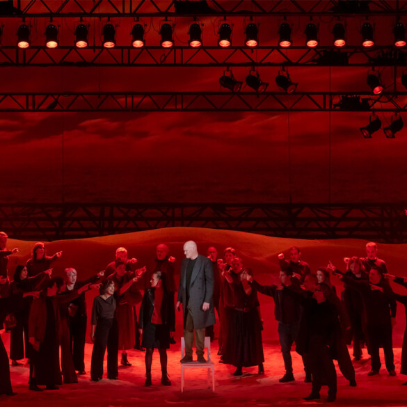 Un 'Enemigo del pueblo' que nos pone frente al espejo en Les Arts de Valencia