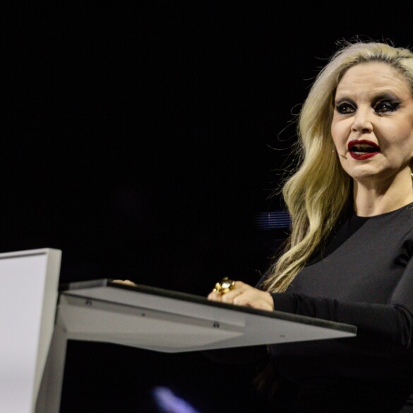 Alaska y Álex González celebran el 40 aniversario del Premio BMW de Pintura en el Teatro Real