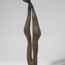 'Signo de mujer rural en un camino, lloviendo' de Alberto Sánchez.