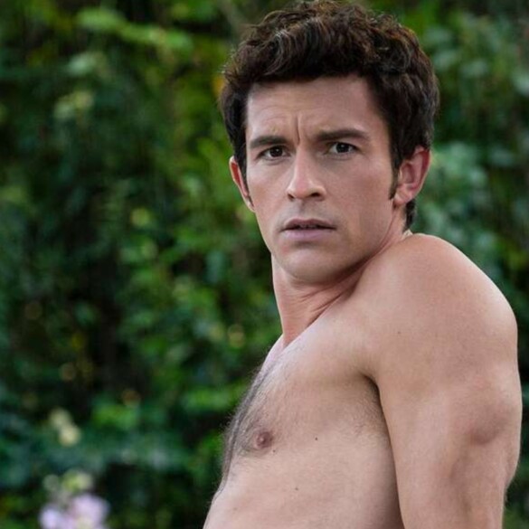 Jonathan Bailey hace historia como el primer hombre gay nombrado "el más sexy del mundo"