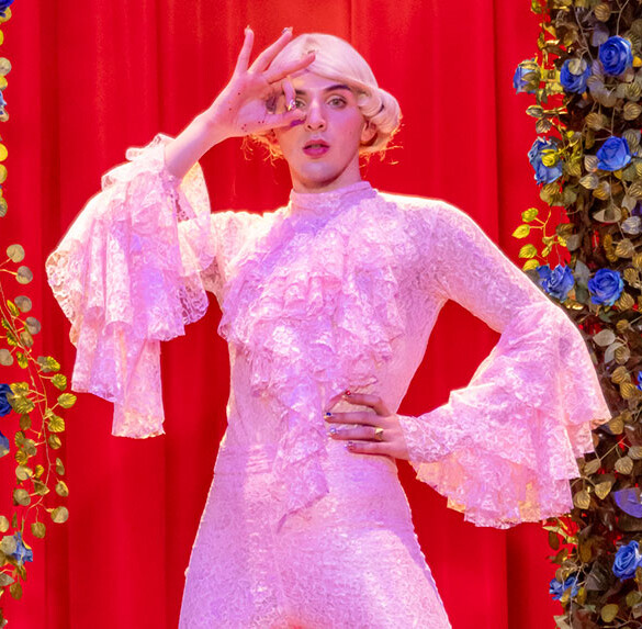 Akirey: "En este mundo nos exigen que encajemos en la norma, pero yo soy un espíritu libre"