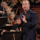 Yannick Nézet-Séguin dirigió el Concierto de Año Nuevo 2026 en Viena. Foto: captura de TVE.