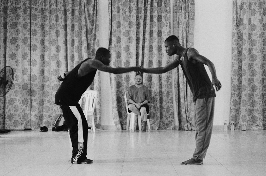 CONSTELLATIONS SE REPRESENTA DEL 4 AL 8 DE FEBRERO EN LA SALA NEGRA DE LOS TEATROS DEL CANAL (C/CEA BERMÚDEZ, 1. MADRID)