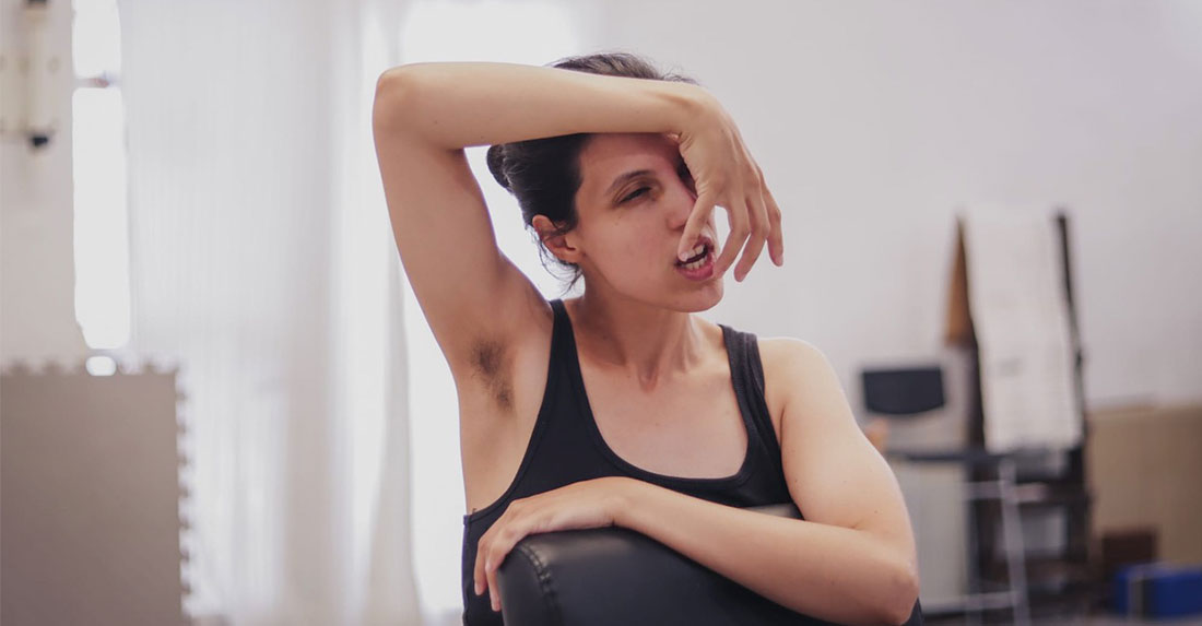 Siempre sorprende la artista valencia con sus propuestas, activamente lésbicas.