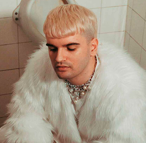 Montedapena y Platerías te lo dejan claro en su nuevo himno LGTBIQ+ 'Me tiré a un facha'