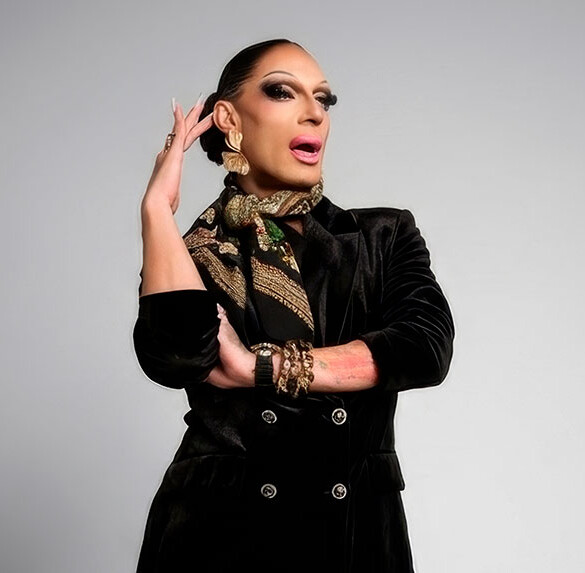 Satín Greco: "Soy adicta a la noche, al brillo, al show, a los focos y al público"