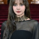 Lisa en los Globos de Oro 2026.