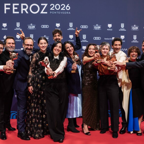 Los Premios Feroz coronan a 'Los domingos' en una gala llena de estrellas y discursos con mucho orgullo