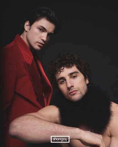 Los actores Juan Perales y Agustín Della Corte.