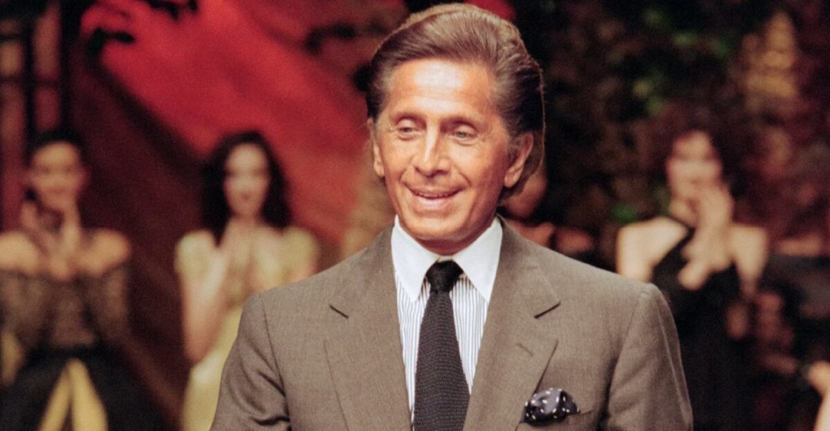 El célebre diseñador Valentino.