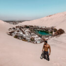 Huacachina es un oasis en medio del desierto y una de las mejores excursiones que puedes hacer. 