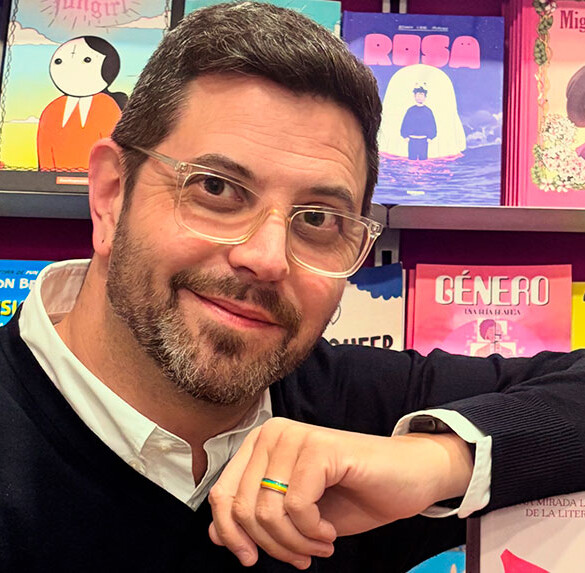 Ramón Martínez: "Los 70 y los 80 están llenos de autores que contribuyeron a nuestra visibilidad LGTBIQ+"