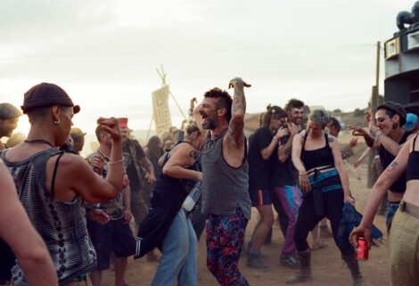 Imagen de la película 'Sirât'.