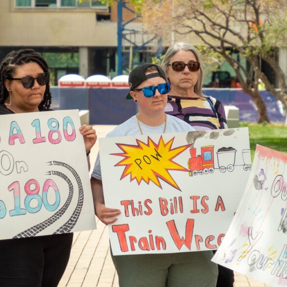 Kansas invalida los permisos de conducir de más de dos mil personas trans