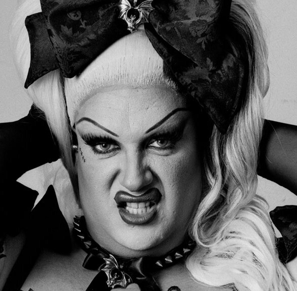 Estrenamos el terrorífico vídeo de 'She's a Killer!', avance del cañero nuevo proyecto de Estrella Xtravaganza