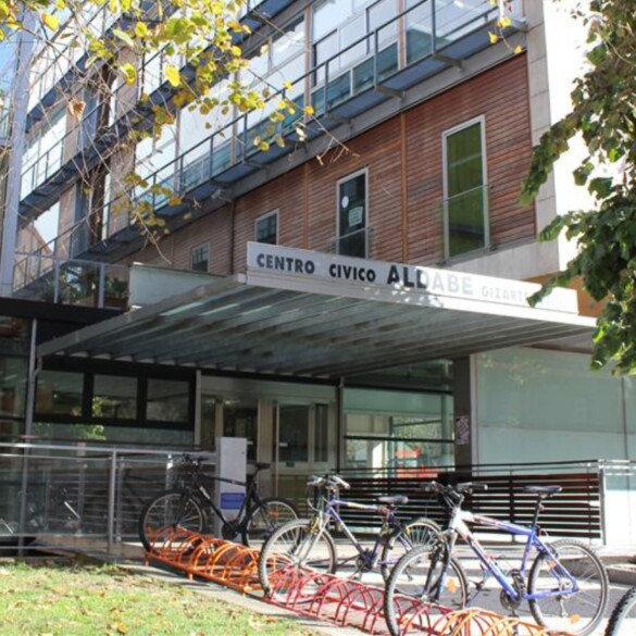 Detienen a tres menores por la agresión homófoba a dos chicos en Vitoria