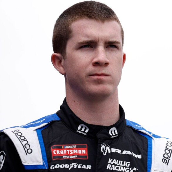 Suspenden a un piloto de la NASCAR por soltar comentarios homófobos durante un directo