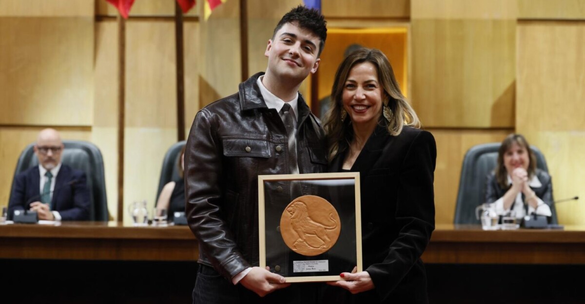 Juanjo Bona, premiado en Zaragoza, emociona con su discurso: "Nunca hubiera imaginado llegar hasta aquí"