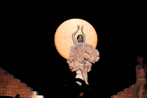 Rosalía en su LUX Tour.