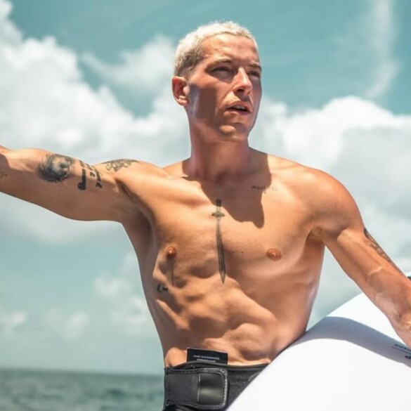 Así es Taz Skylar, nuestro pirata (canario) favorito que calienta las aguas en 'One Piece'