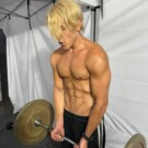 Taz Skylar en Instagram.