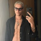 Taz Skylar en Instagram.