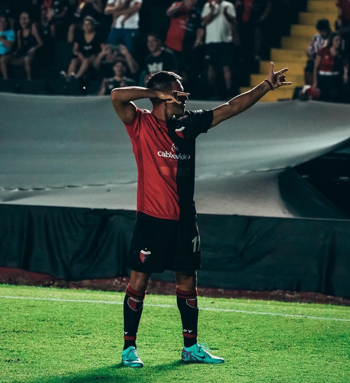 Nacho Lago gay Shangay