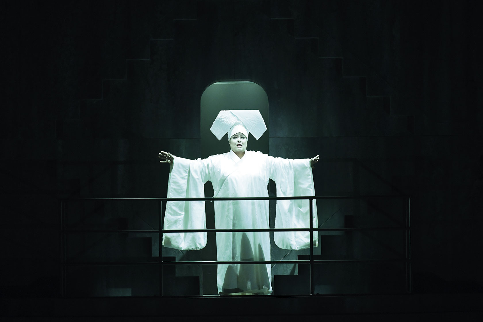 Turandot cierra la temporada operística de Les Arts. Foto: M. Terashi.