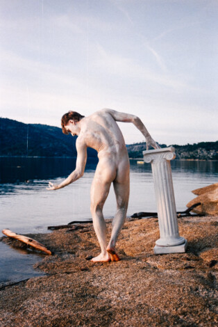 Imagen promocional de 'INT. MUSEO'.