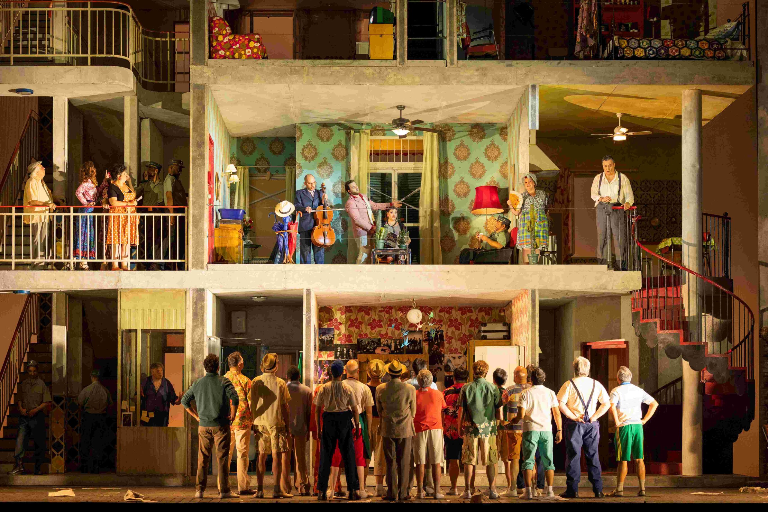 El barbero de Sevilla llega en una nueva producción con dirección de escena de Damiano Michieletto. Foto: Elisa Haberer (Opera National de Paris)