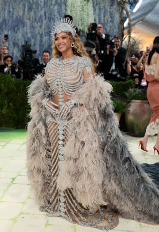 Los momentos más LGTBIQ+ de la MET Gala 2026: Beyoncé, Madonna o 'Más que rivales'