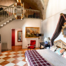 La habitación lista para descansar.