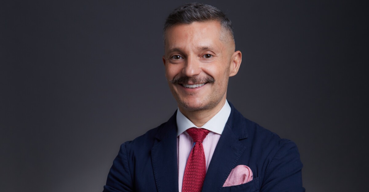 El escritor y diplomático Luis Melgar.