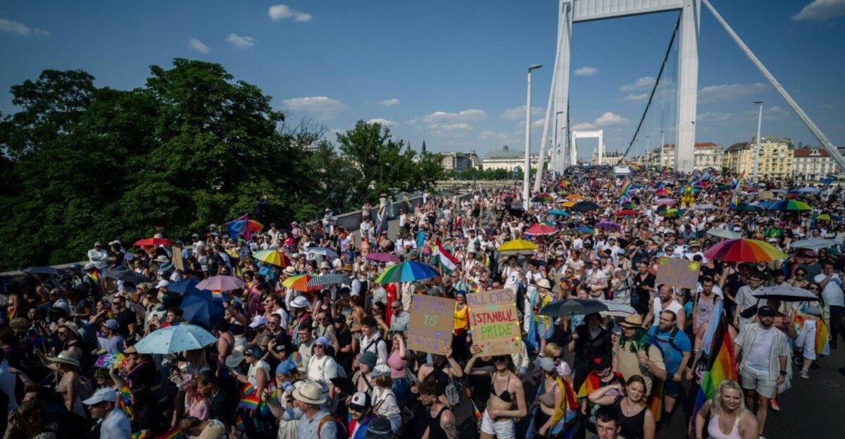 Budapest vuelve a celebrar a lo grande el Orgullo LGTBIQ+ tras el intento de prohibición del año pasado