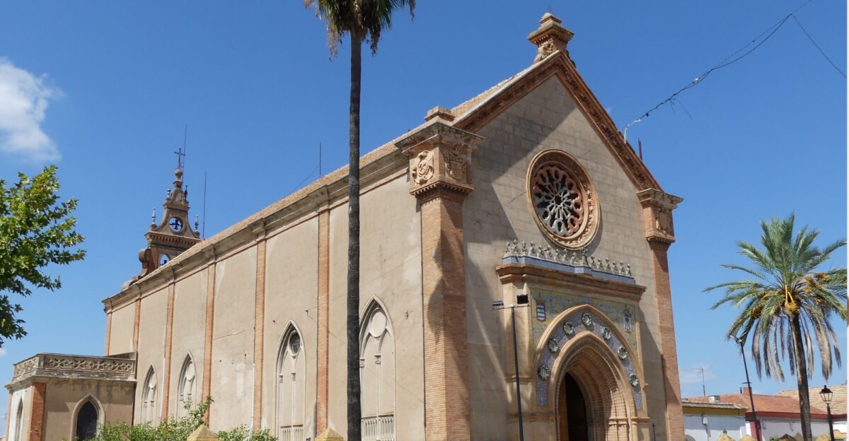 Un cura de Sevilla prohíbe a los homosexuales tomar la comunión (y el pueblo se rebela)