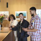 Manu Rico, Fran Herrezuelo y Manuel Betancurt en el <a href="https://www.hotelsone.com/madrid-hotels-es/ocean-drive-madrid.es.html?cur=EUR&uid=37f62bb7-f8c4-47fc-8023-9d12d4cd9c6a&cmpid=22767364247&agid=180844089054&gid=CjwKCAjwxb7RBhA5EiwAQ-AAdHY5oeXlfCkt40nl_pLrUIpQ19NTfyydWSla8Qn9kRC5yst6HOJGQBoC9g0QAvD_BwE&gwbrd=CkEKCQjwornRBhDqARIwABFP2n99YkQVqiLX_fldBsZxN0yTS-ASl4oq9qEO2HHPsp0rbFcn0wL_5mCg3BEIGgJfXw&ggbrd=0AAAAAD4o1Pckie0_OvsXaA_K-bQKLnZ9N&as=g&aid=762596968236&dsti=68688904&dstt=8&nid=1&gclid=CjwKCAjwxb7RBhA5EiwAQ-AAdHY5oeXlfCkt40nl_pLrUIpQ19NTfyydWSla8Qn9kRC5yst6HOJGQBoC9g0QAvD_BwE" target="_blank" rel="noopener">Hotel Ocean Drive Madrid</a>. Foto: Salva Musté. [Manuel lleva camisa y pantalón <a href="https://www.farfetch.com/es/shopping/women/designer-barrow/items.aspx?utm_source=google&utm_medium=cpc&utm_keywordid=389070194&pid=google_search&af_channel=Search&c=23791746609&af_c_id=23791746609&af_siteid=&af_keywords=kwd-345171940488&af_adset_id=197520064482&af_ad_id=806983348727&af_sub1=389070194&is_retargeting=true&gad_source=1&gad_campaignid=23791746609&gbraid=0AAAAADsmKHT-O5qLHFHBbRyQswjS9WziZ&gclid=CjwKCAjwxb7RBhA5EiwAQ-AAdB1_hJDqz0ZfDxVTNkVijKcvRfPO_4x45jqFxQ1-j17eWuXNbYuX4hoCVW8QAvD_BwE" target="_blank" rel="noopener">Barrow</a>, zapatillas <a href="https://www.instagram.com/sorastudio_27/" target="_blank" rel="noopener">Prada Vía Sora Studio</a>; Fran lleva camiseta Guillermo Justicia, chaqueta y short <a href="https://es.diesel.com/es/unisex/promotion/bestseller/?utm_source=google&utm_medium=cpc&utm_campaign=conversion-LOWER_PURC_EMEA_ES-ES_ALW_ADW_BRAN_SRC_INTARGET--Pure+Brand_cross_&utm_content=diesel--e&ds_cid=14744007999&gclsrc=aw.ds&gad_source=1&gad_campaignid=14744007999&gbraid=0AAAAADMWs7VWLyNclJ2e2Cntx12Gu0CrJ&gclid=CjwKCAjwxb7RBhA5EiwAQ-AAdGFXbOZnSEHGDy2bpyZsoeUphIrKR62EWOYrn_muC468RX47XthnQRoCX1kQAvD_BwE" target="_blank" rel="noopener">Diesel</a> y zapatillas <a href="https://www.instagram.com/sorastudio_27/">Prada Vía Sora Studio</a> y Manu lleva chaqueta y pantalón <a href="https://www.lacoste.com/es/?utm_source=google&utm_medium=cpc&utm_campaign=%5BES%5DSRC_BRA_Brand_Trademark&utm_id=1403943723&gad_source=1&gad_campaignid=1403943723&gbraid=0AAAAADfLeFcz5MTG4yITKWQtJXF5BnkqZ&gclid=CjwKCAjwxb7RBhA5EiwAQ-AAdBhB_528XDLPgH0SptpIRN3ckYZf0QWDcI7lUDmS72I7Uch8nec4vRoCX98QAvD_BwE" target="_blank" rel="noopener">Lacoste</a> y zapatillas <a href="https://www.newbalance.es/es" target="_blank" rel="noopener">New Balance</a>]