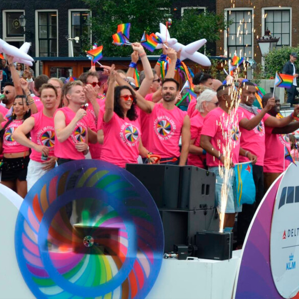 WorldPride Ámsterdam celebra la diversidad y la unión junto a KLM