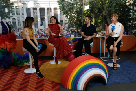 Inés Hernánd y Aitor Albizua en el especial del Orgullo.