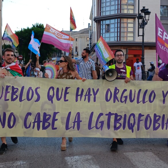 Cientos de personas celebran el primer Orgullo LGTBIQ+ de Totana a pesar de las negativas de PP y Vox