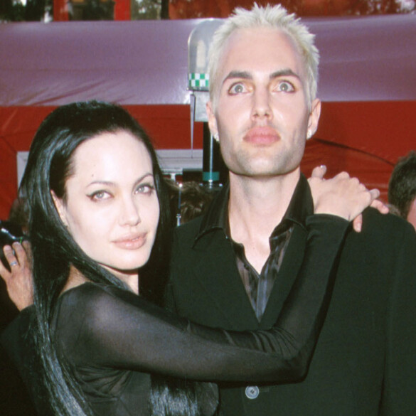 El hermano de Angelina Jolie sale del armario: ¿por qué dice que es gay en el canal de su ex mujer?