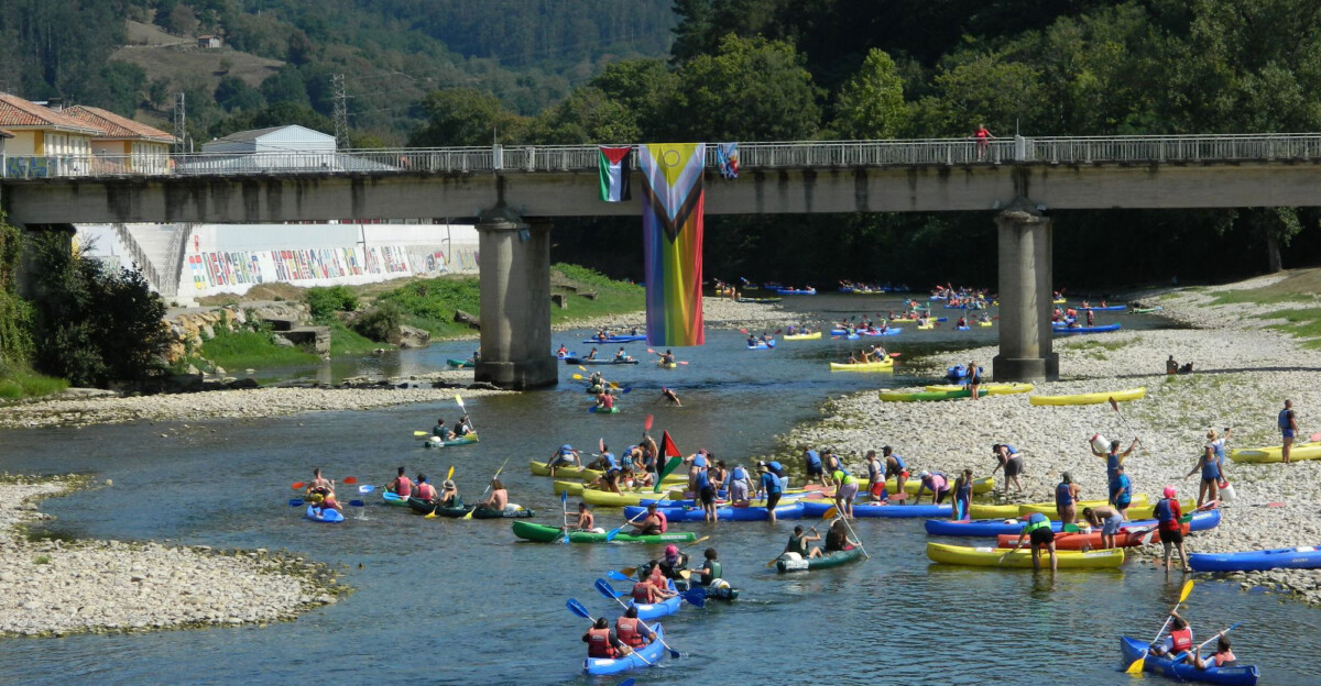 En Les Arriondes (Asturias), del 3 al 6 de septiembre se celebra la Romería Cuir.